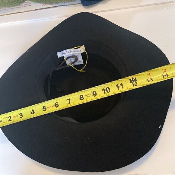 BCBGeneration Womens Black Wool Key Lock Buckle Hat - Picture 10 of 10